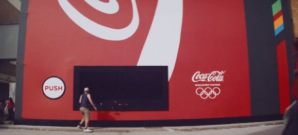 cocacola-gigante-vending-maquina